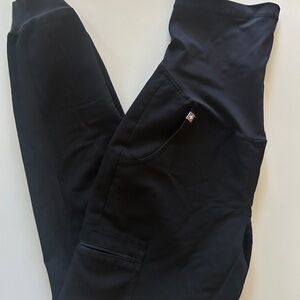 FIGS ZAMORA MATERNITY JOGGER SCRUB PANTS!!